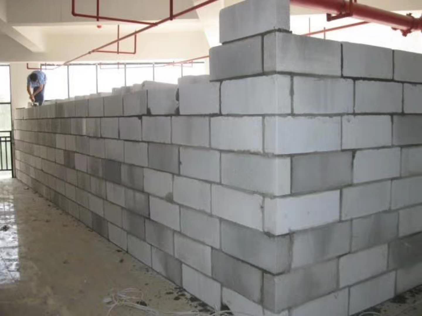 独山蒸压加气混凝土砌块承重墙静力和抗震性能的研究